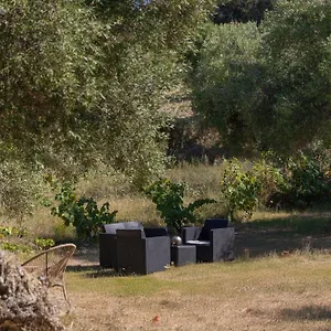 κάντε κράτηση εδώ
