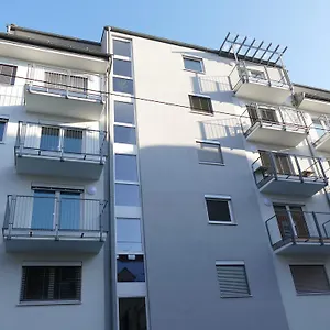 Chads Mit Tiefgarage Free Parking Apartment Graz