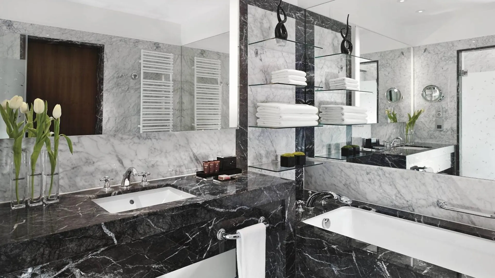 The Ritz-Carlton, Vienna Hotel 5*,  Austria