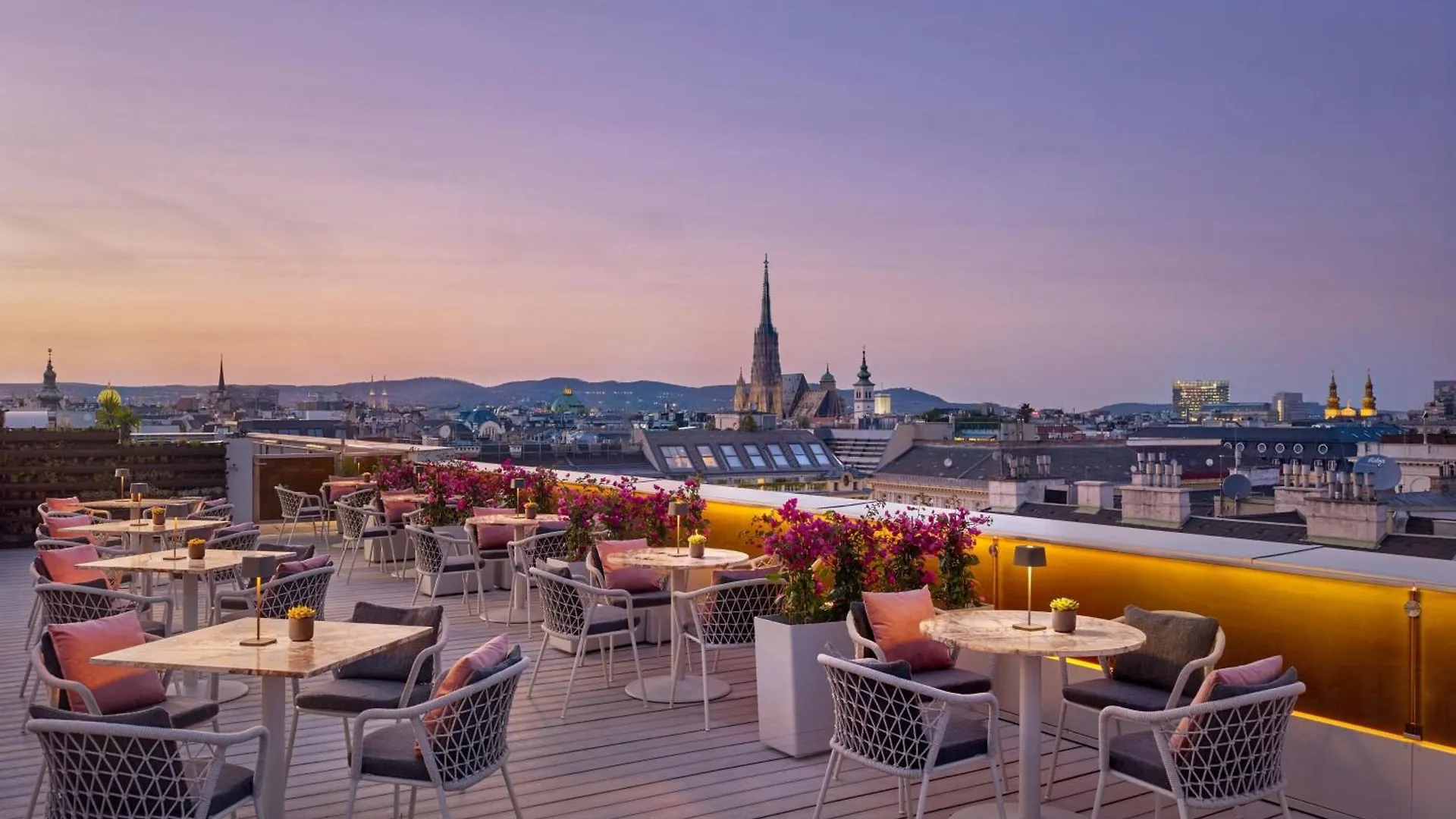 Hotel The Ritz-Carlton, Vídeň 5*,  Rakousko